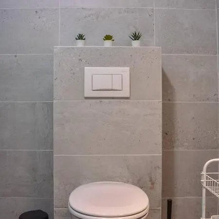 Ema / Quiet, Lovely And Cozy Apartament *