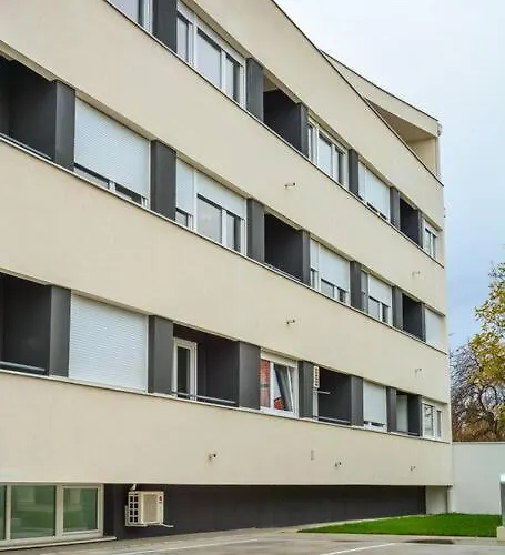 Apartman Ema / Quiet, Lovely And Cozy