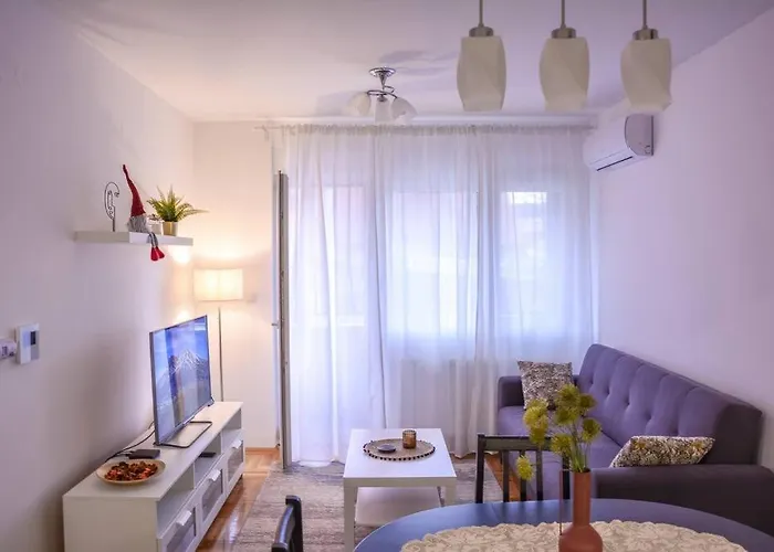 Ema / Quiet, Lovely And Cozy Apartman Újvidék