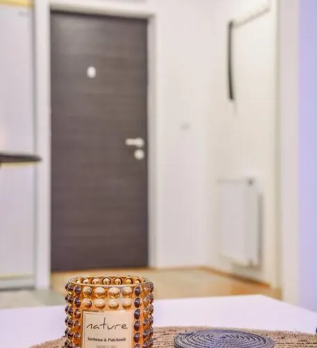 Ema / Quiet, Lovely And Cozy *